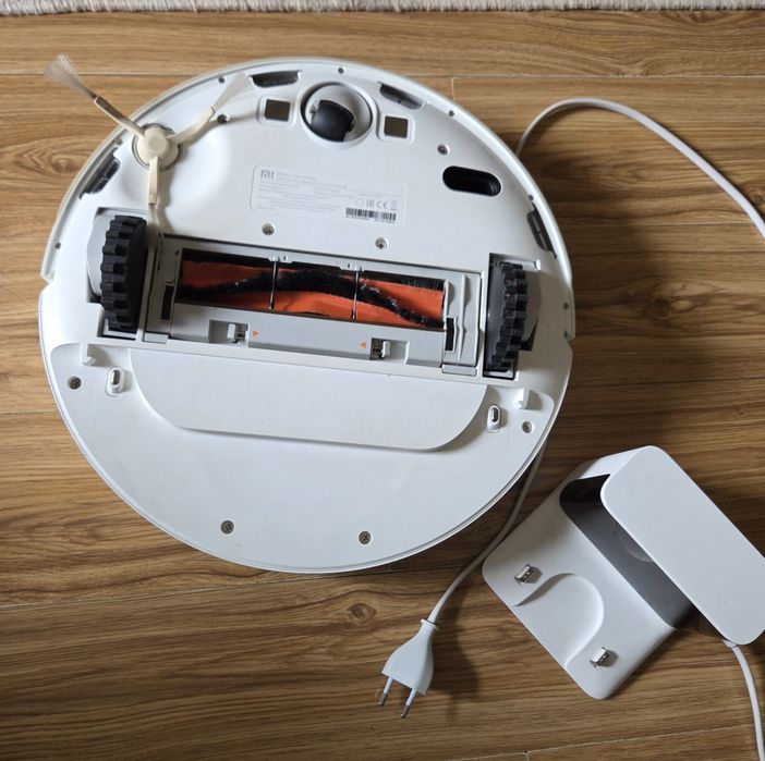 Vând Mi robot vacuum, 40W