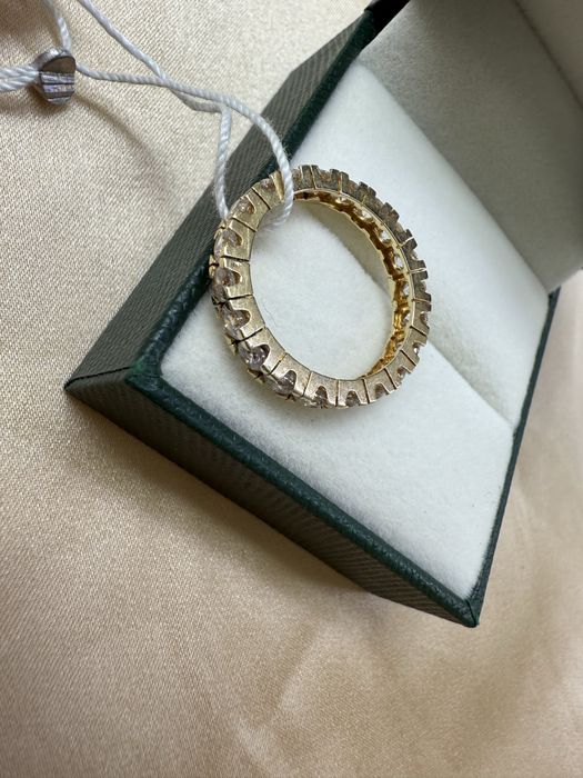 Золотое кольцо с фианитами