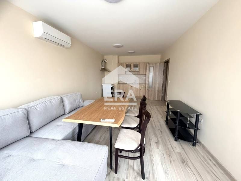 Тристаен, чисто нов, обзаведен апартамент под наем, в к-с Фемили Гардъ