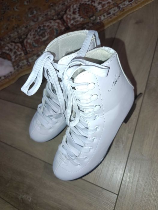 Продам Коньки для девочки