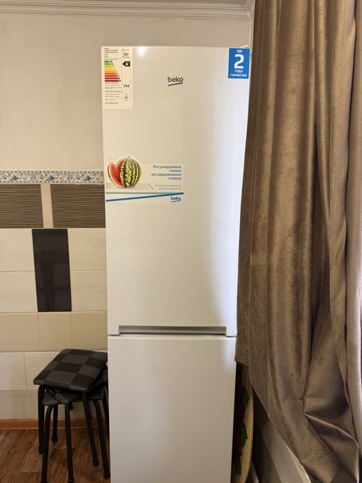 Продается газовая плита холодильник