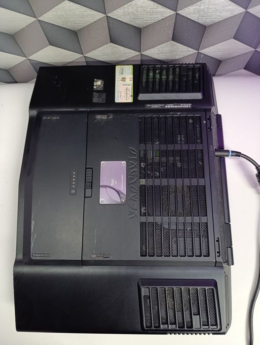 Laptop de colecție impecabil Dell alienware 17 inch model m17x