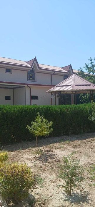 Олтинтепа махалля(Циолковского).Продам 2дома на 17сотках.Фасад 28м*61м