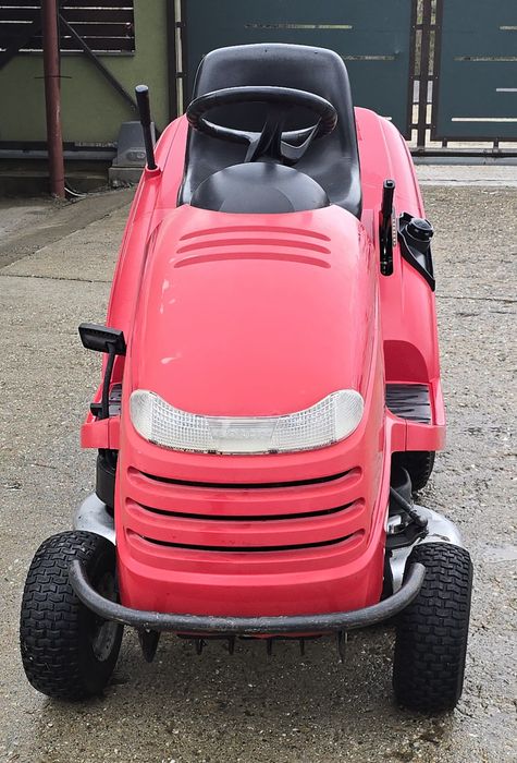 Tractoras gazon iarba Honda 2315