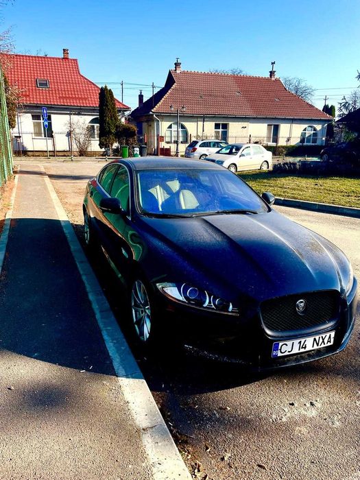 Vand urgent JAGUAR XF , an  2012