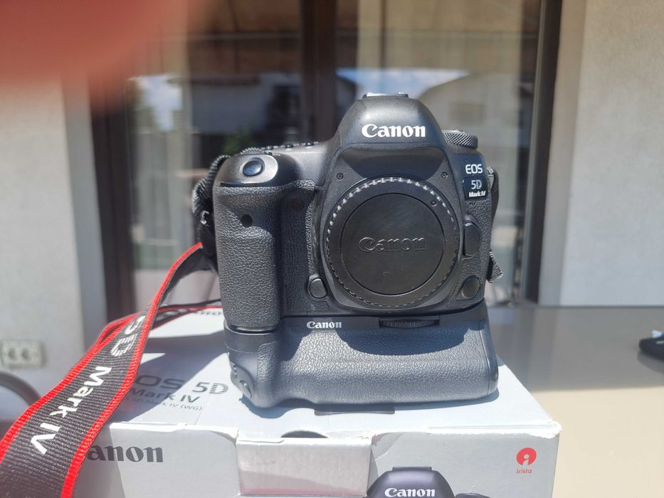 Canon 5D mark IV cu power grip original