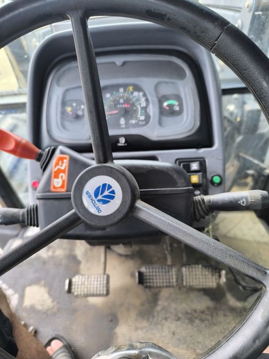 Tractor New Holland TL 100