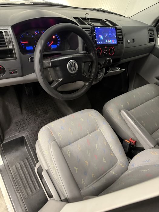 VW Transporter T5 / 1.9 Tdi / Mixt 6 locuri / Lung
