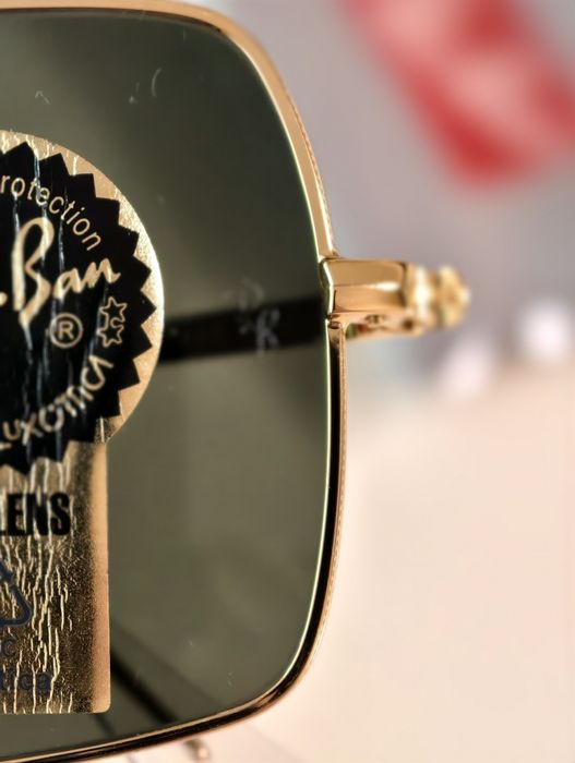 Солнцезащитные очки Ray-Ban RB1969