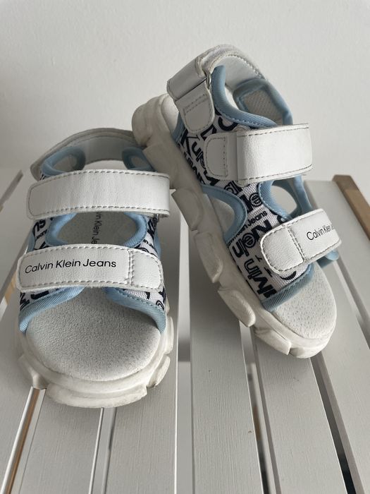 Детски сандали CKJ