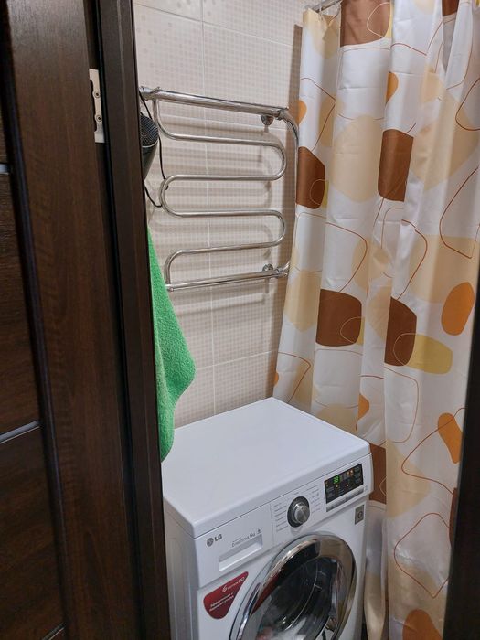 2 комнатная, улучшенная, 10 микрорайон