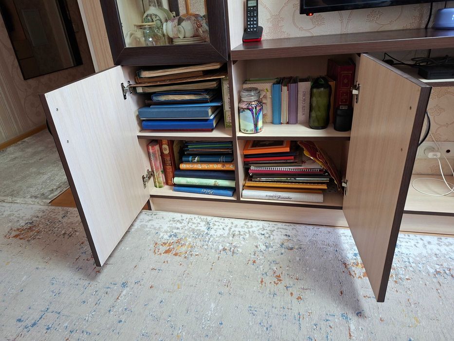 Стенка-горка в гостиную