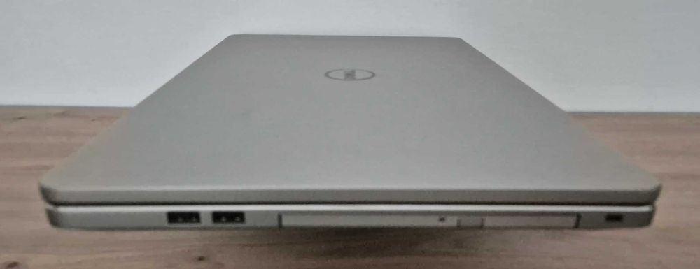 Продавам лаптоп DELL Inspiron 7737 17''