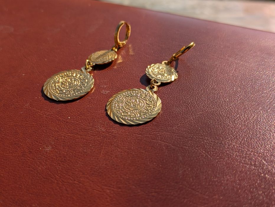 Bijuterii Vintage Gold-Tone: Cercei Monedă Otomană și Brățară Chevron