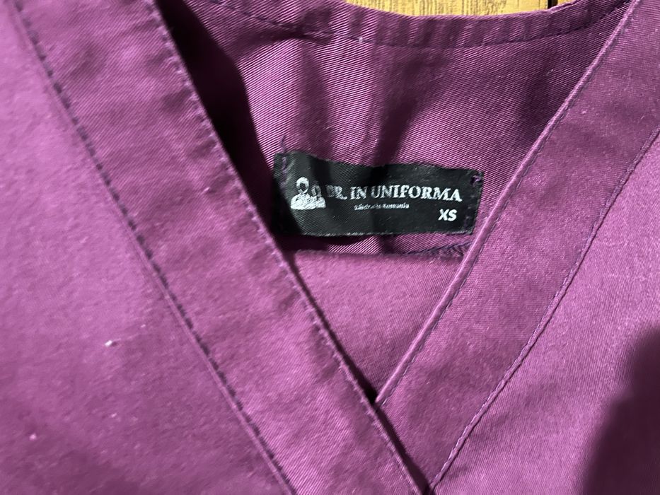 Costum asistent nedical