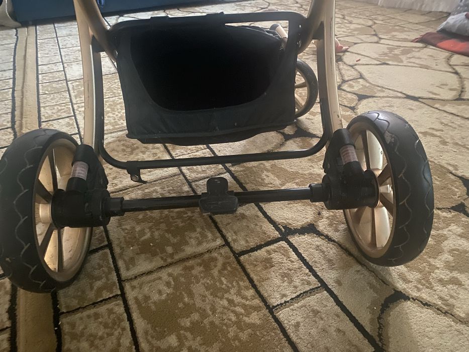 Коляска хорошая