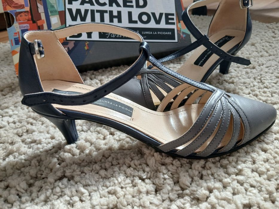 Pantofi Password Lumea La Picioare