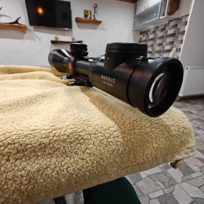 Оптиката Magnus 1.8-12x50 i