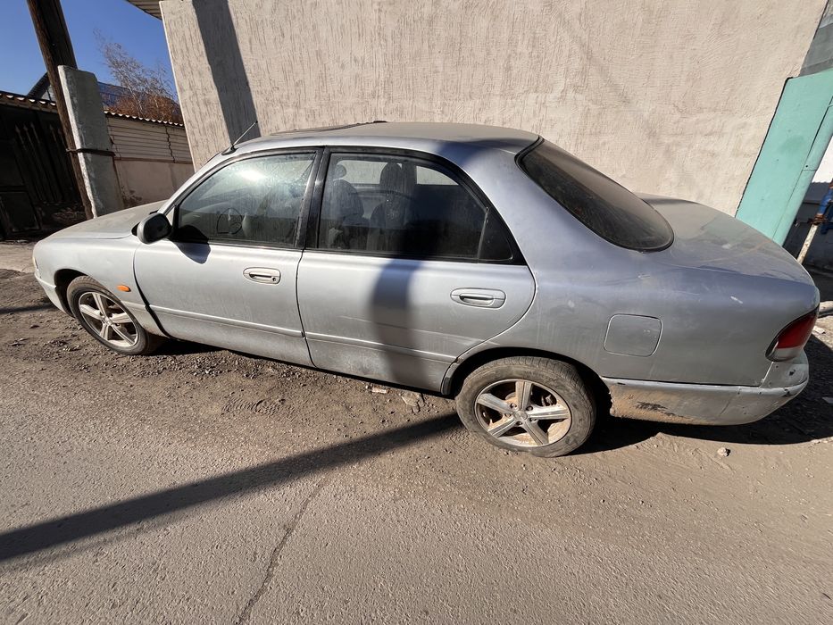 Продам запчасти от мазда 626 кронос