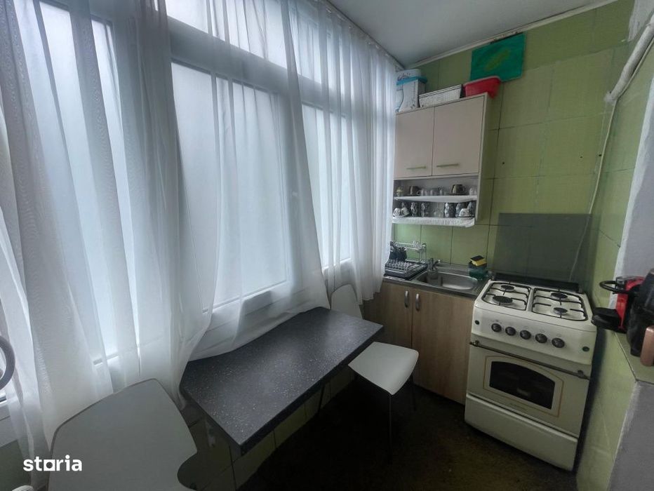 Apartament cu 3 dormitoare, 49.45 mp, etaj 1, zona 1 Mai
