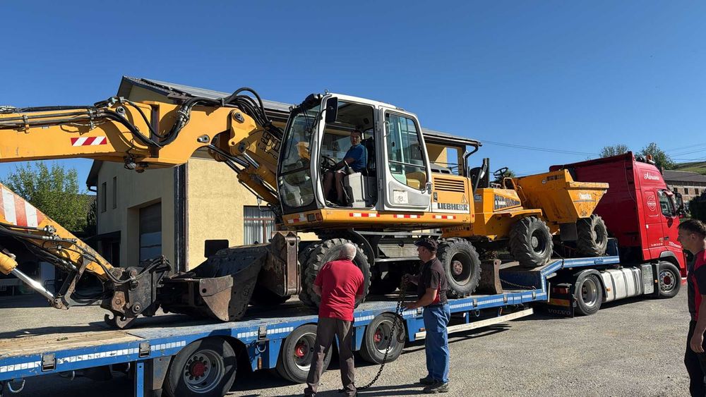Excavator liebher A900