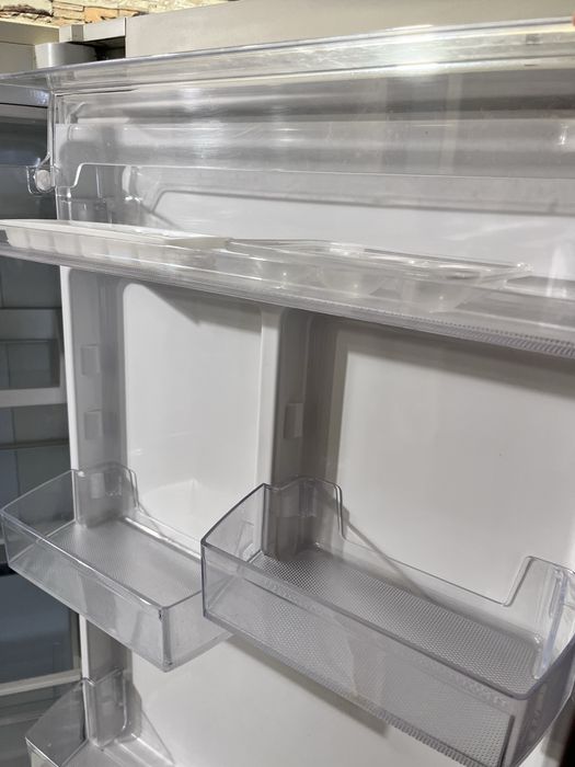 Холодильник Samsung