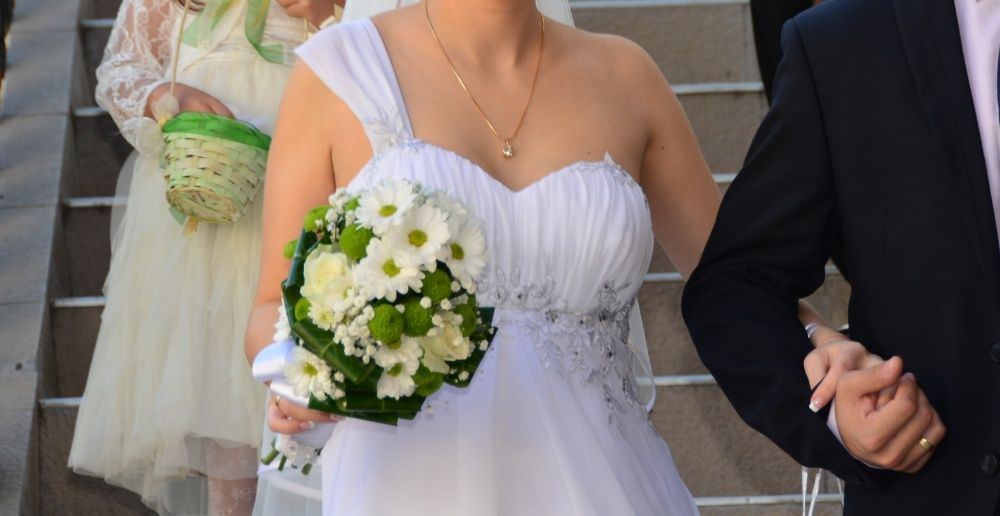 Булчинска рокля+ болерo