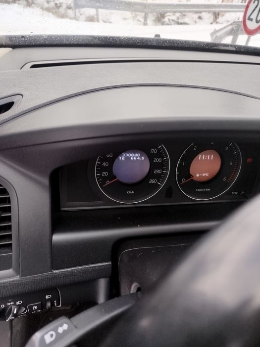 Vând Volvo xc60 2010