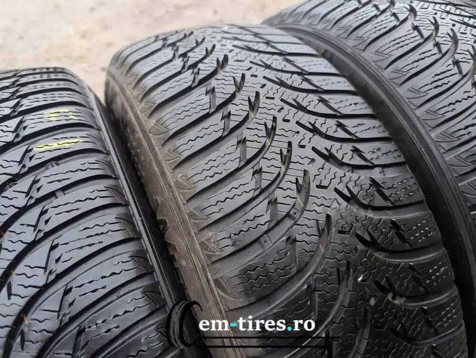 SET 4 Anvelope Iarna 205/65 R15 KUMHO WinterCraft WP51 94H - CU JANTE