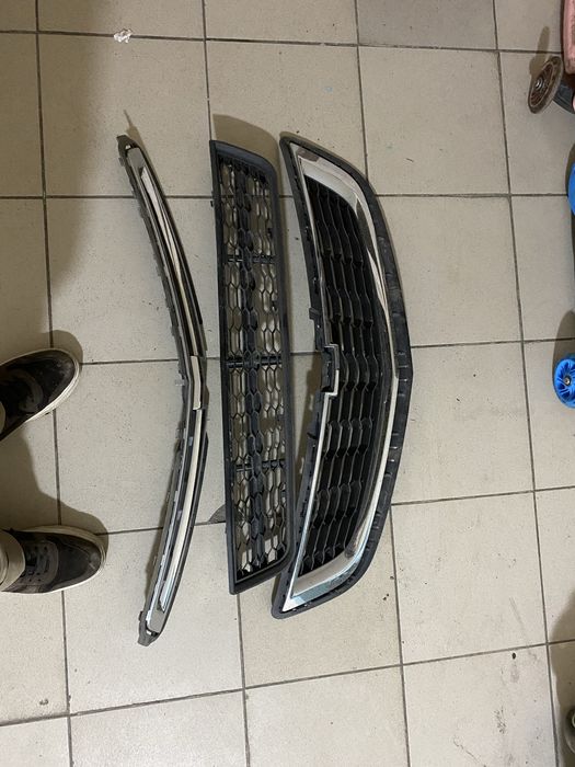 Решетка бампера, шевролет кобальт