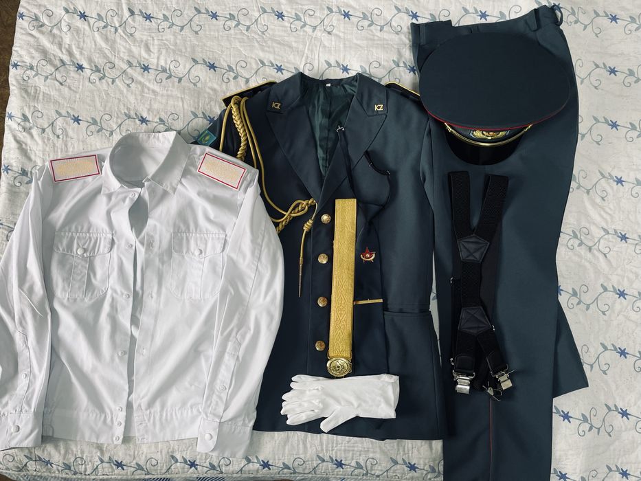 Парадная форма 'Қарулы Күштері'