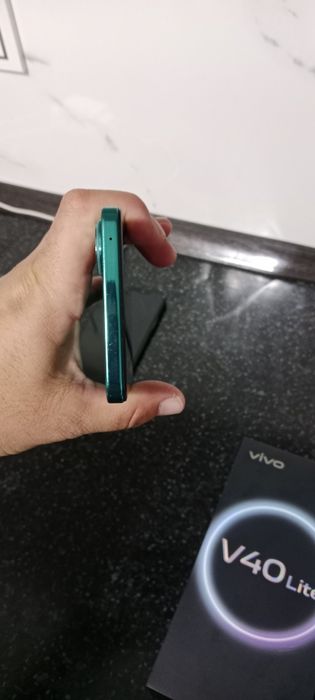 Vivo 40 Lait сатылады