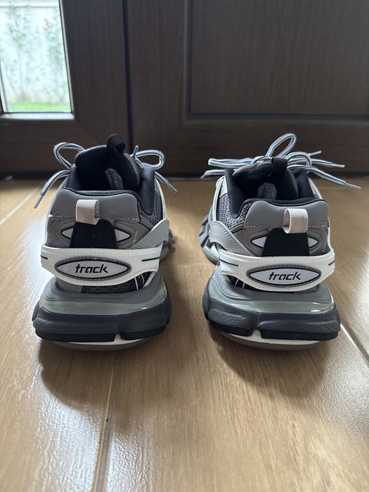 Balenciaga track gri