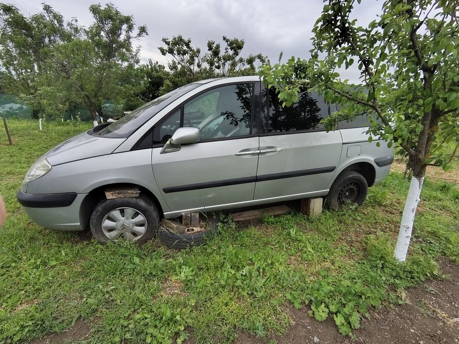 Vand citroen C8 pentru dezmembrat