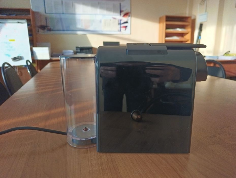 Кофемашина Nespresso Original.