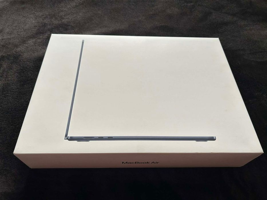 Apple Macbook 15  M4 2025
