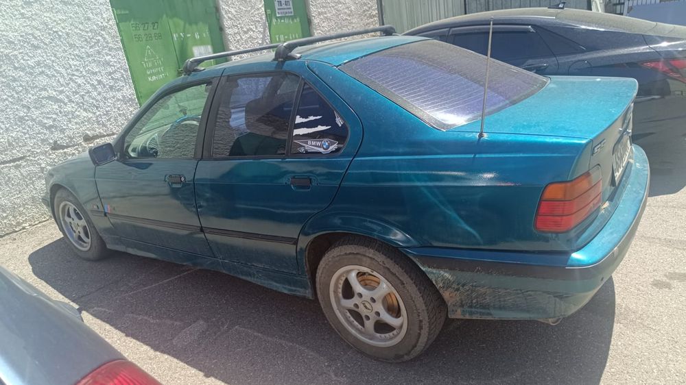 Продам бмв е36  на полном ходу.