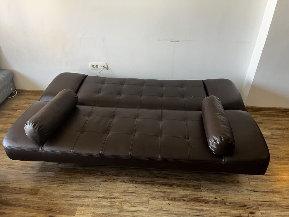 Vand canapea extensibila din piele