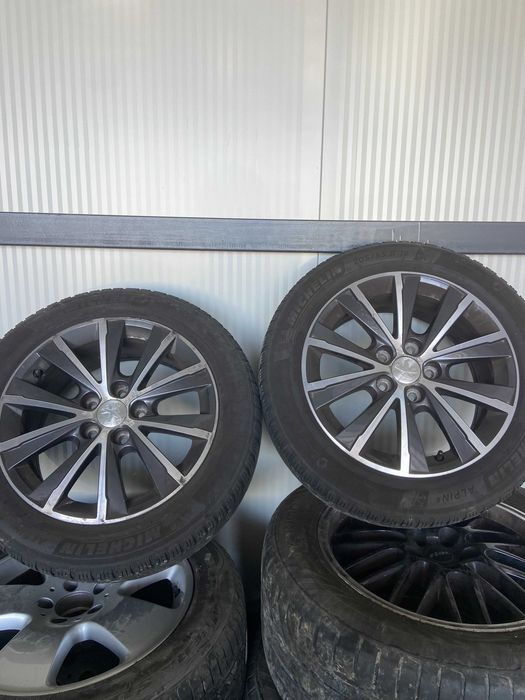 Гуми с джанти Пежо 205/55R16