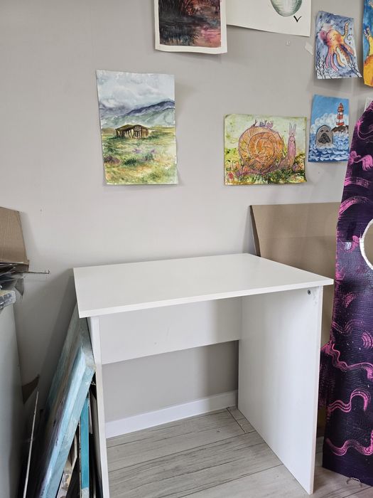 Продаются две парты/столы.