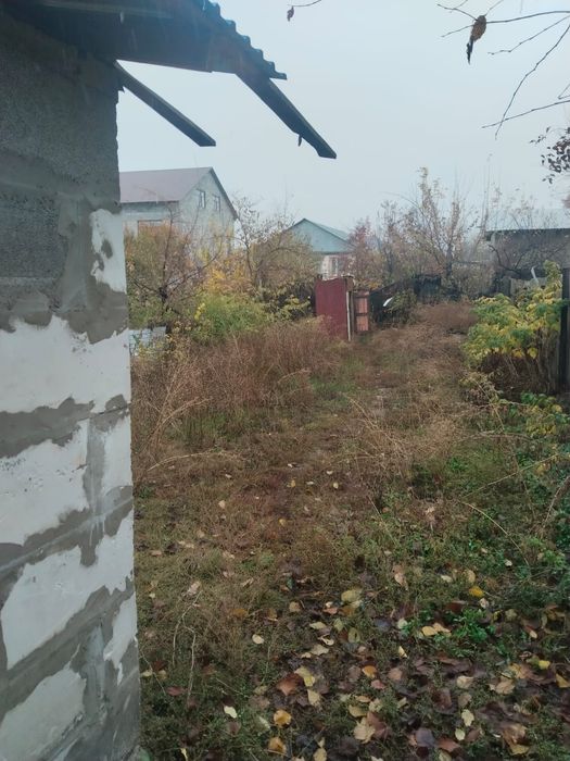 Продам дом в районе базара первой школы