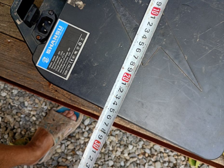 Vînd baterie  sh stare buna scuter electric 60v/12A cu 2chei  preț 750lei fix nu schimb