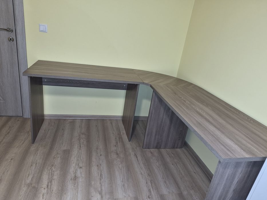 Ъглово бюро дъб арвен