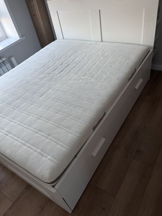 Продается кровать икеа
