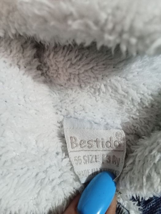 Продам костюмчики