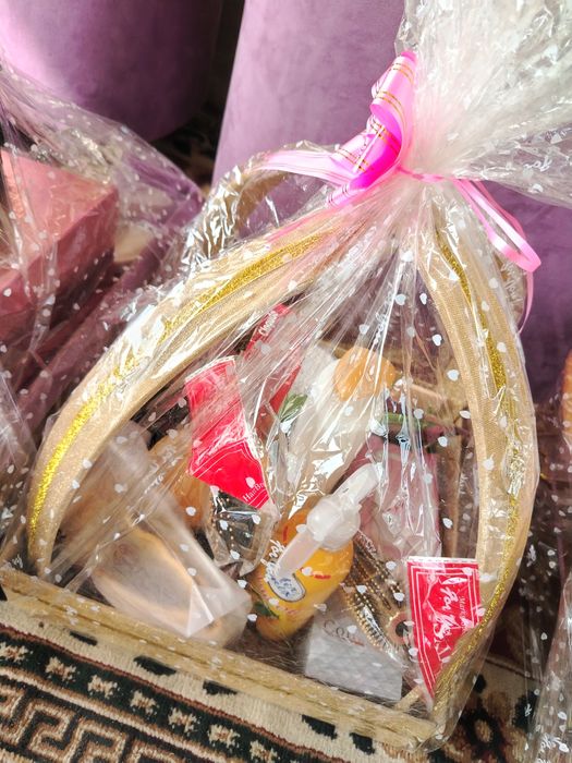 Xojayinining oyogini yalagan qul suratlari