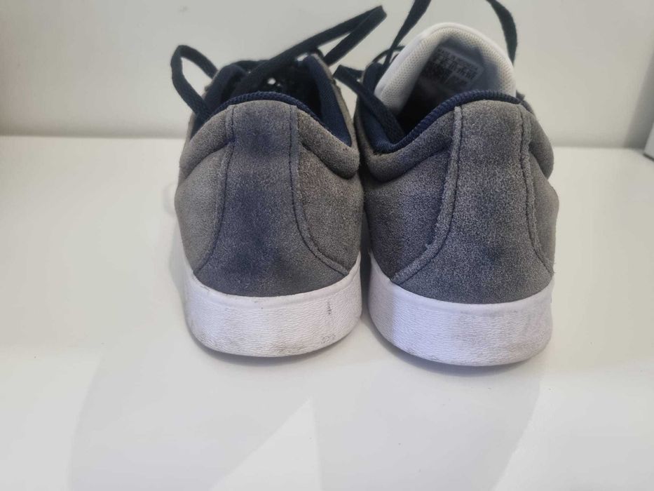 Adidasi Barbati Marimea 42, Noi