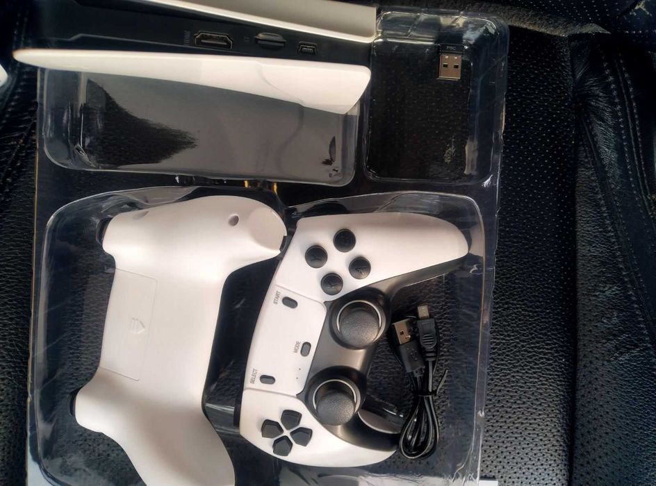 ТВ Игра конзола RS5, 45 000+ игри, Два безжични джойстика, 4K HD, 2.4G