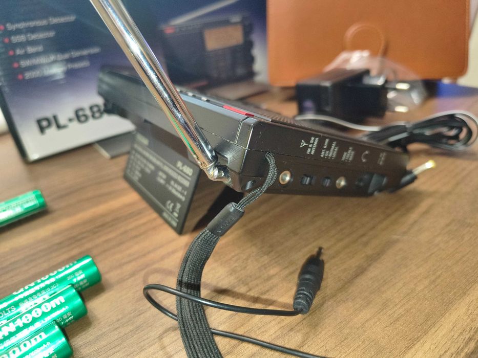 Tecsun PL-680 Full-band FM/MW/SWB Радиоприемник с любителски SSB и авиационен AIR обхват (като НОВ)