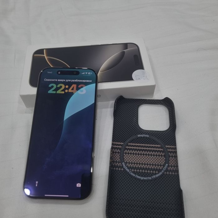 iPhone 16 pro natural titanium